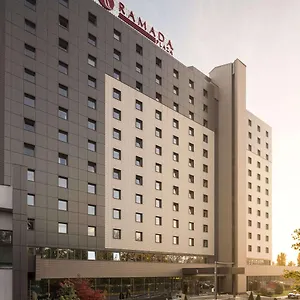 Ramada Plaza By Wyndham Convention Center מלון בוקרשט
